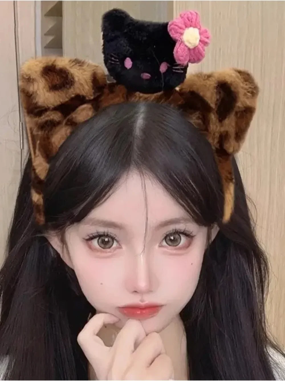 Sassy Kitty Leopard Headband - Picture 4 of 7